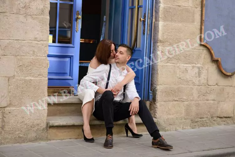 French Kissing Help in Setting a Romantic Mood
